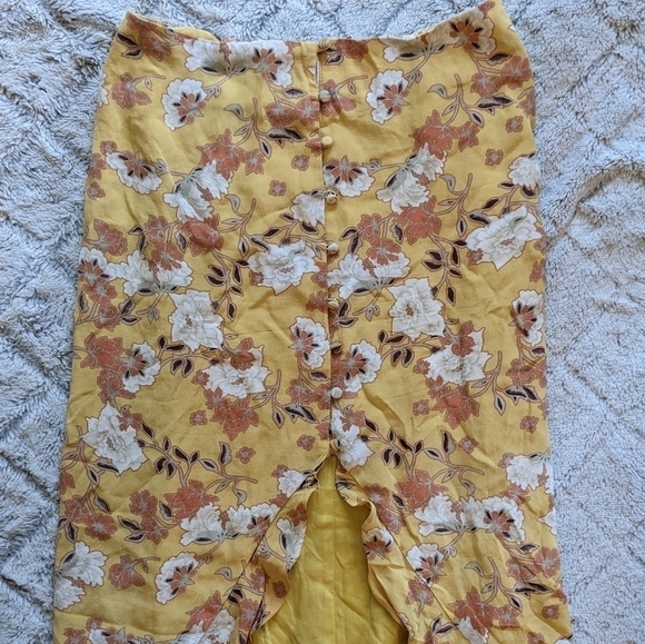 Ale by Alessandra Revolve Yellow Floral Skirt Women’s Small Button High Low - Picture 2 of 3